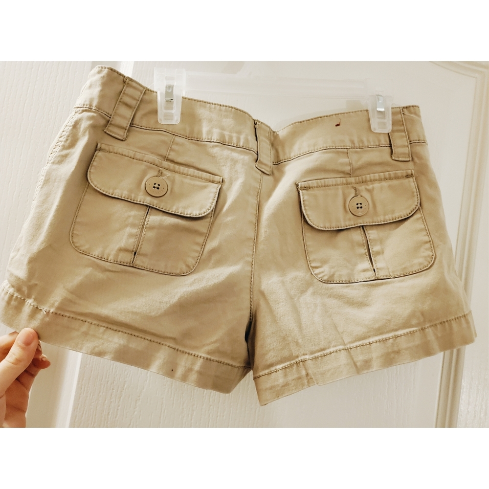Outdoor shorts with pockets